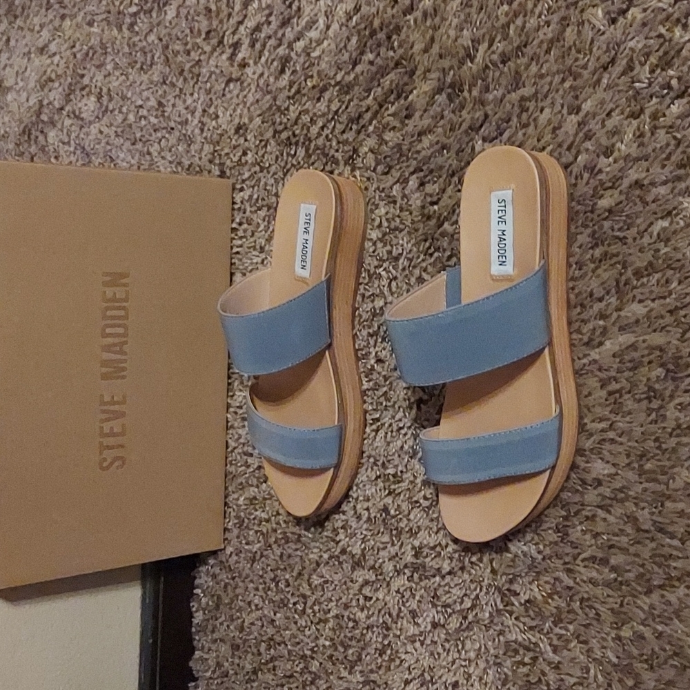 Steven Madden Denim strap platforms - Picture 2 of 2